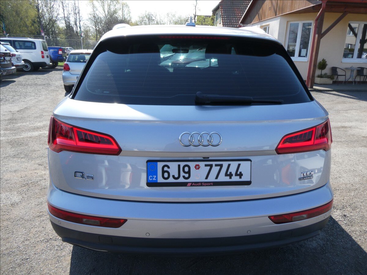 Audi Q5 SUV / Terénní 2,0 l 120 kw