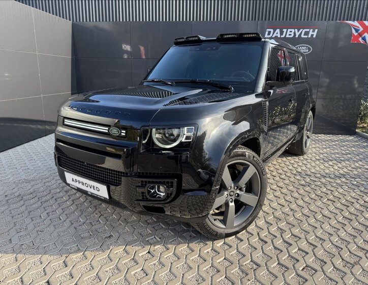 Land Rover Defender 1