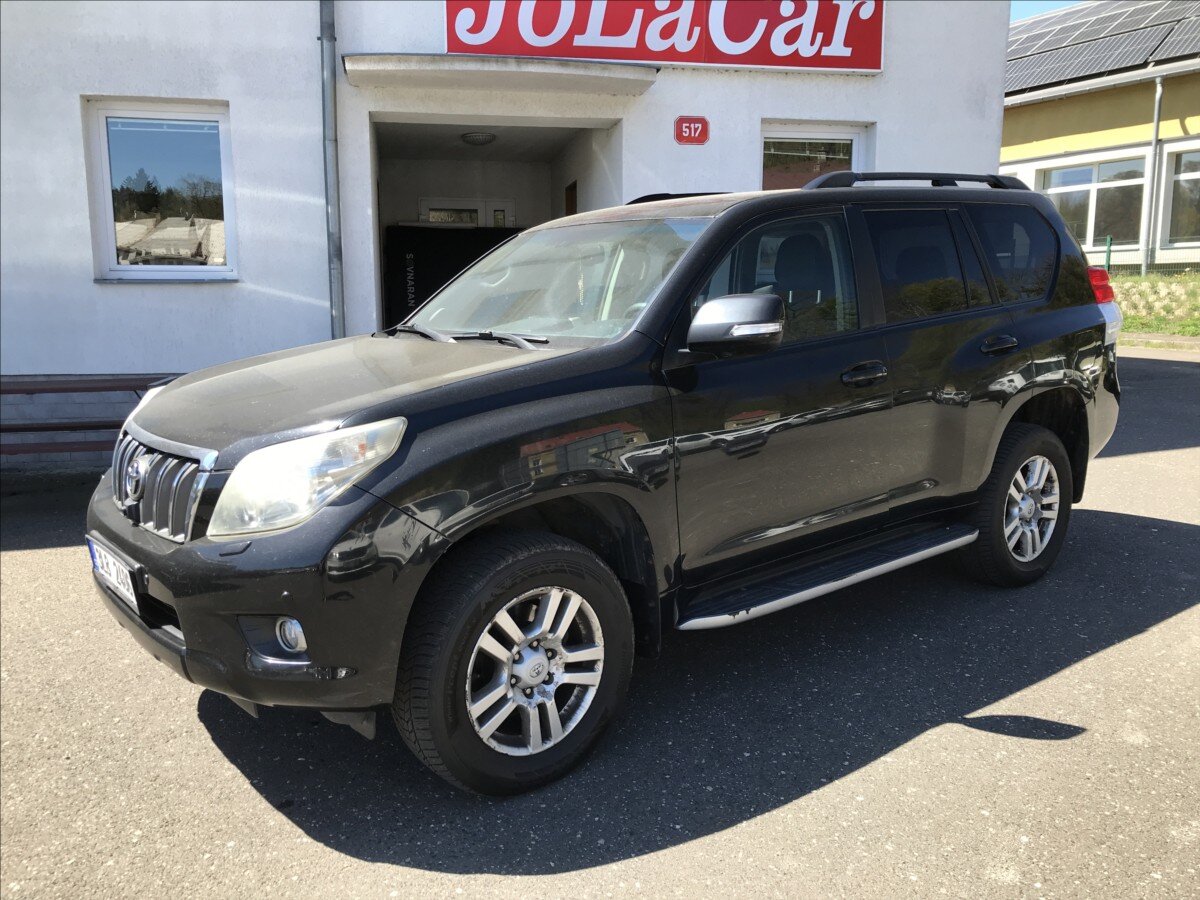 Toyota Land Cruiser Kombi 3,0 l 127 kw