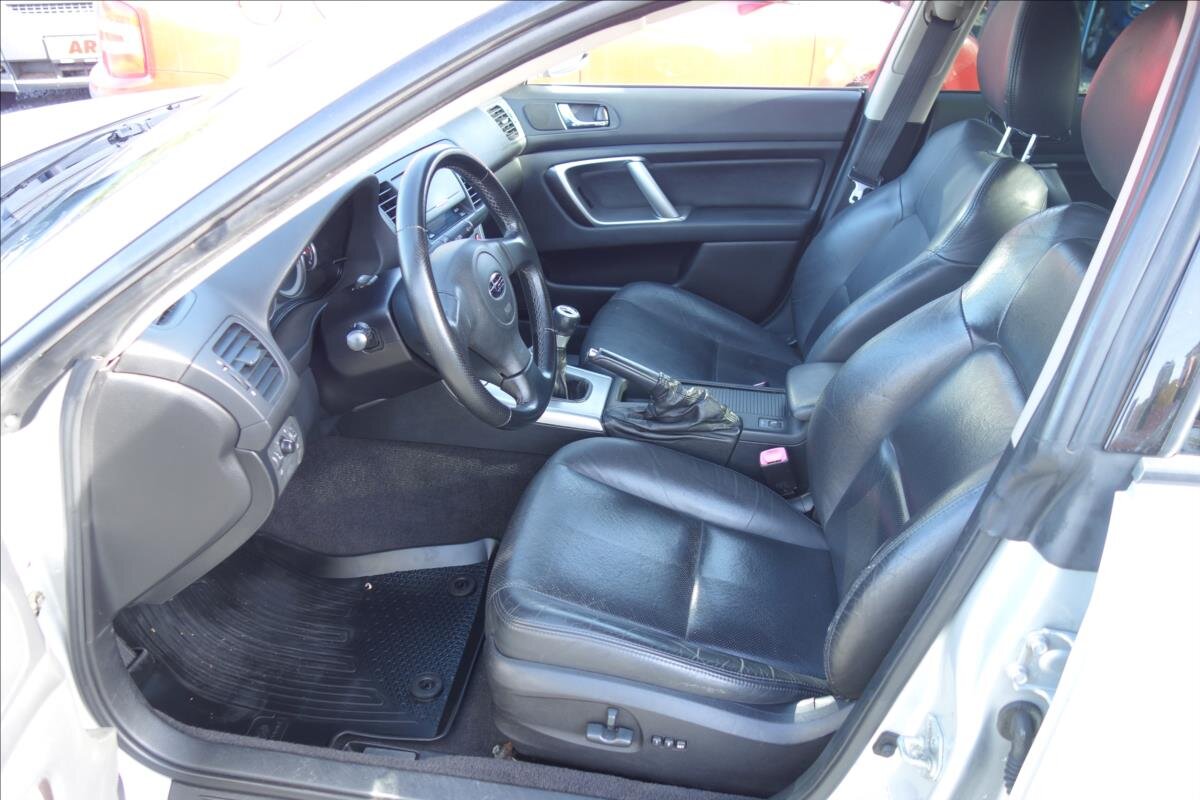Subaru Legacy Sedan / Limuzína 2,5 l 121 kw