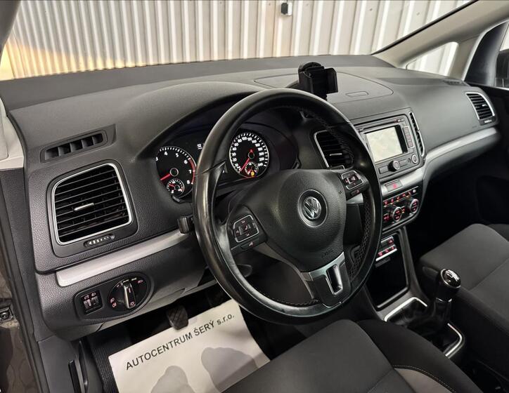 Volkswagen Sharan 16