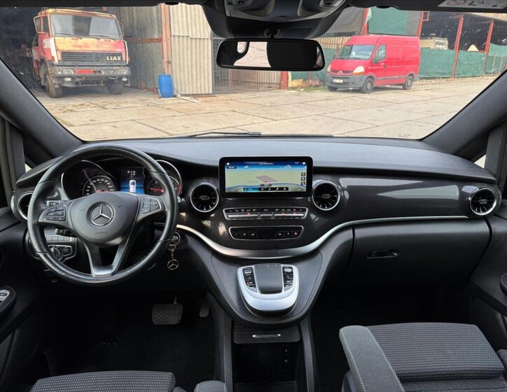 Mercedes-Benz Třídy V 9