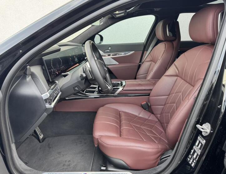 BMW Řada 7 6