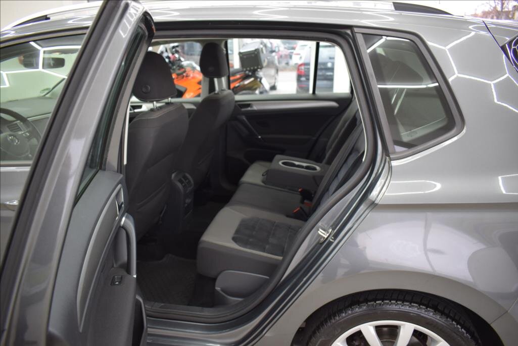 Volkswagen Golf Sportsvan Hatchback 1,4 l 92 kw