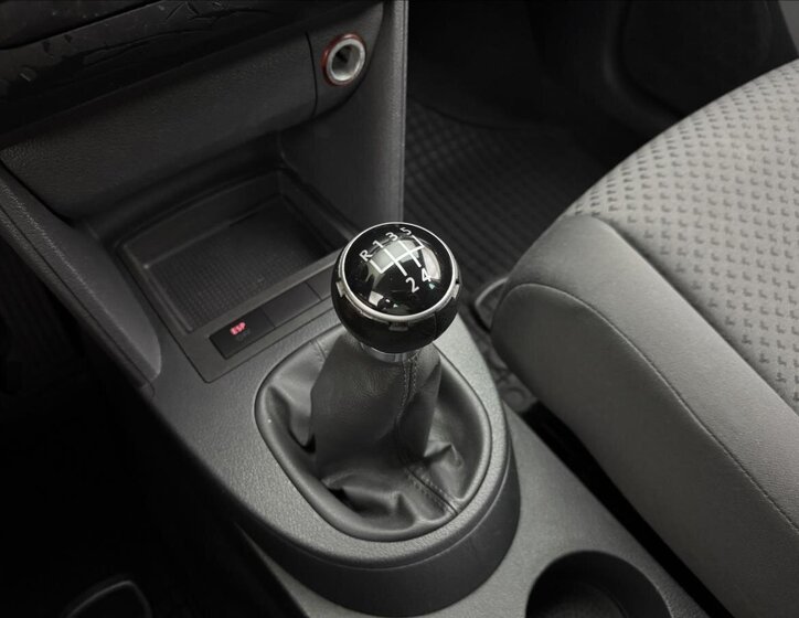 Volkswagen Touran MPV 1,6 l 75 kw