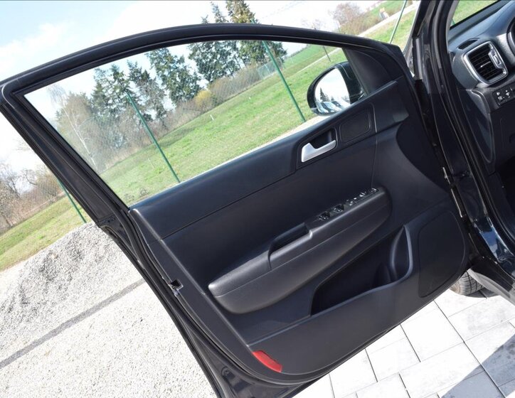 KIA Sportage SUV / Terénní 1,7 l 85 kw