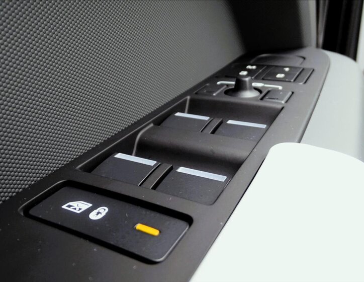 Land Rover Defender SUV 5,0 l 313 kw