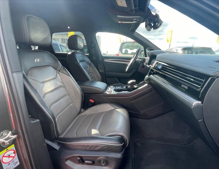 Volkswagen Touareg SUV 3,0 l 210 kw