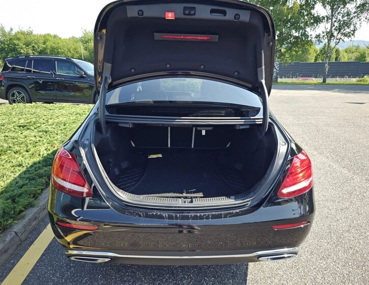 Mercedes-Benz Třídy E 18