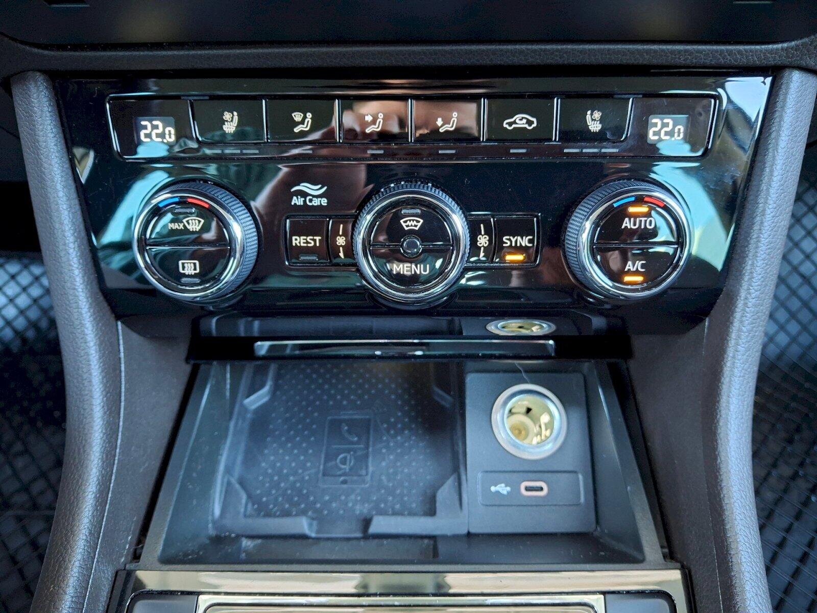 Škoda Superb Sedan / Limuzína 2,0 l 110 kw