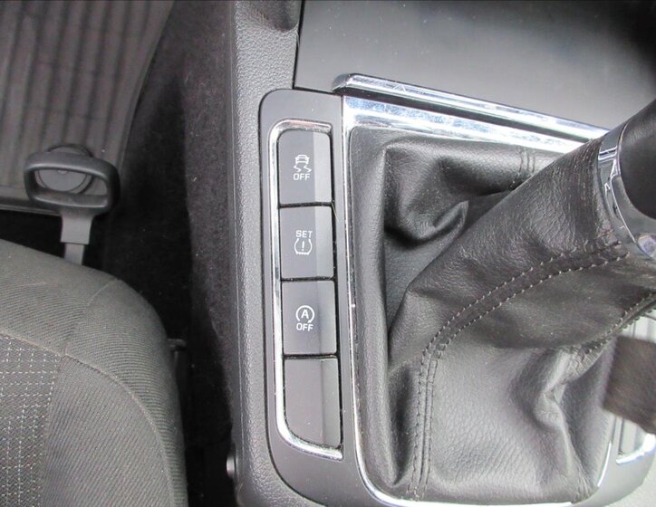 Škoda Superb Sedan / Limuzína 2,0 l 103 kw