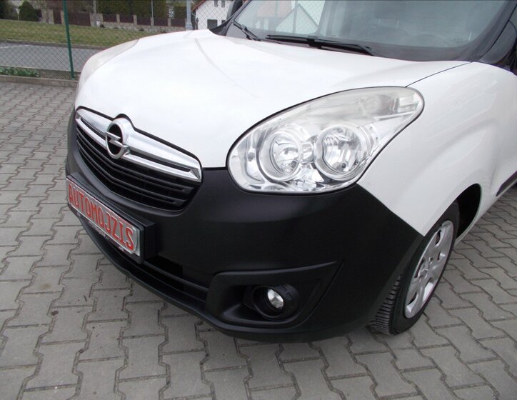 Opel Combo Skříň 1,6 l 77 kw