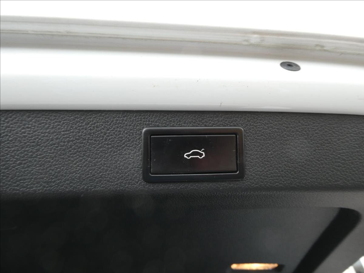 Škoda Superb Kombi 2,0 l 140 kw