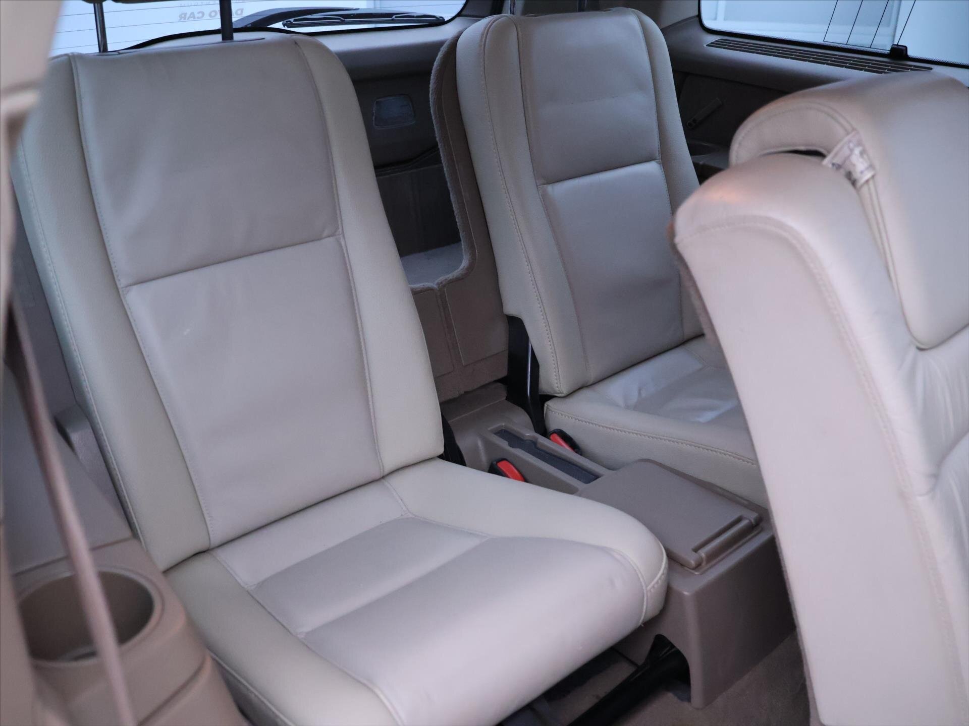 Volvo XC90 SUV / Terénní 2,4 l 147 kw