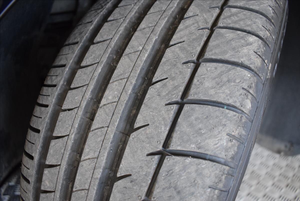 Audi S8 Sedan / Limuzína 4,2 l 265 kw