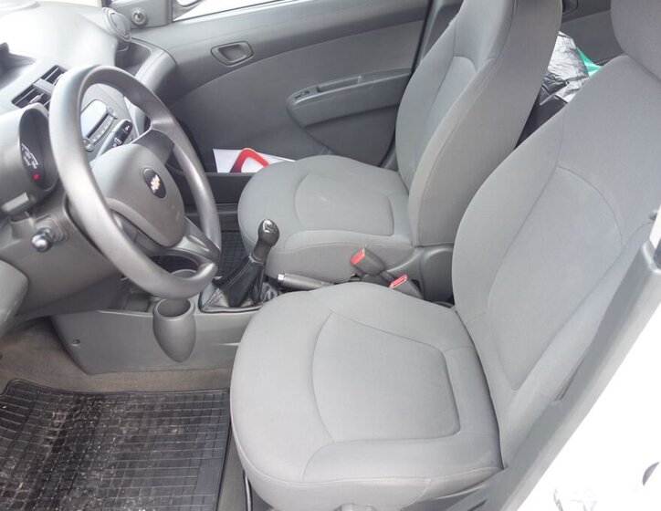 Chevrolet Spark 11