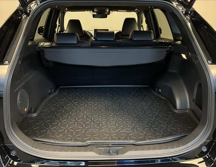 Toyota RAV4 SUV 2,5 l 131 kw