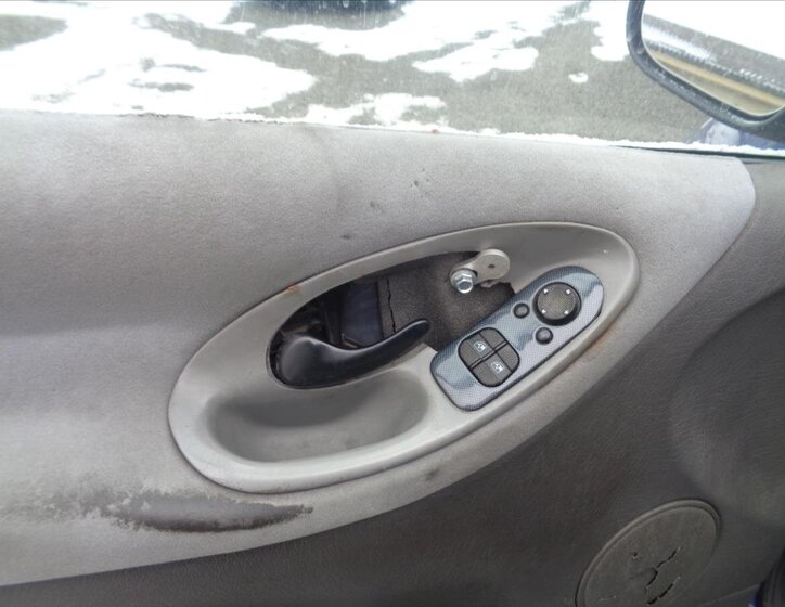 Ford Galaxy Kombi 2,0 l 81 kw