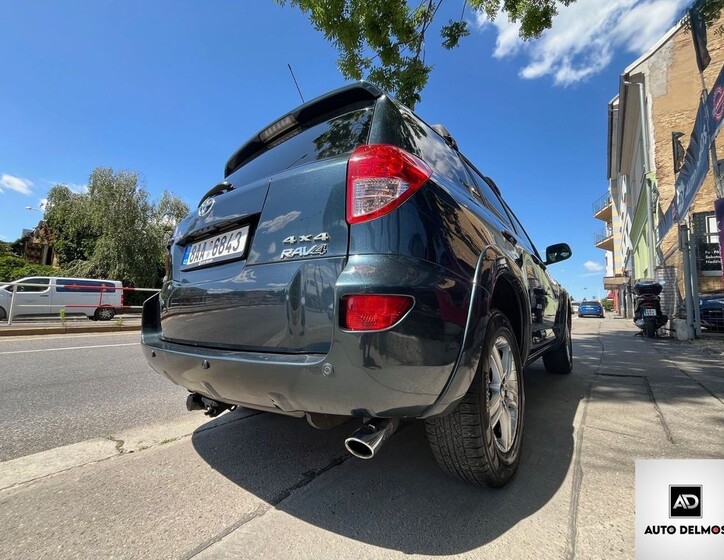 Toyota RAV4 18