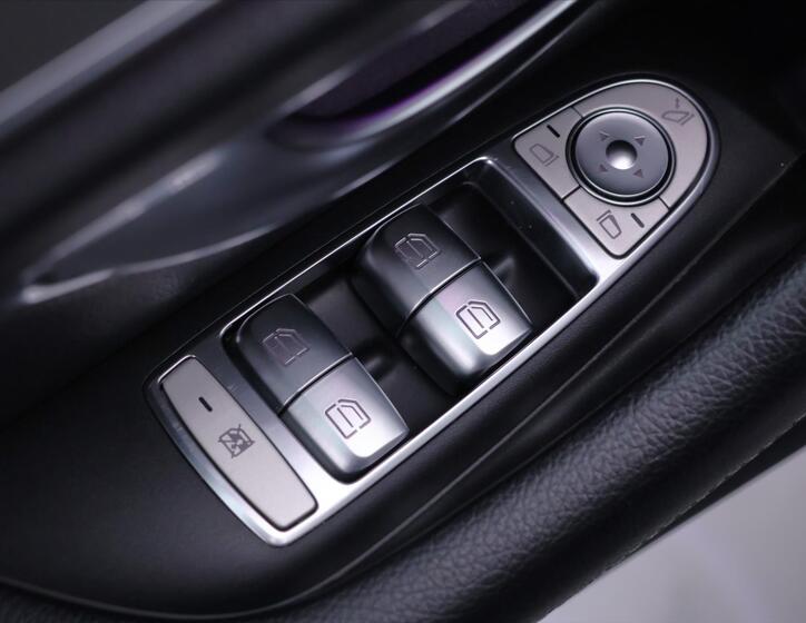 Mercedes-Benz Třídy E 17