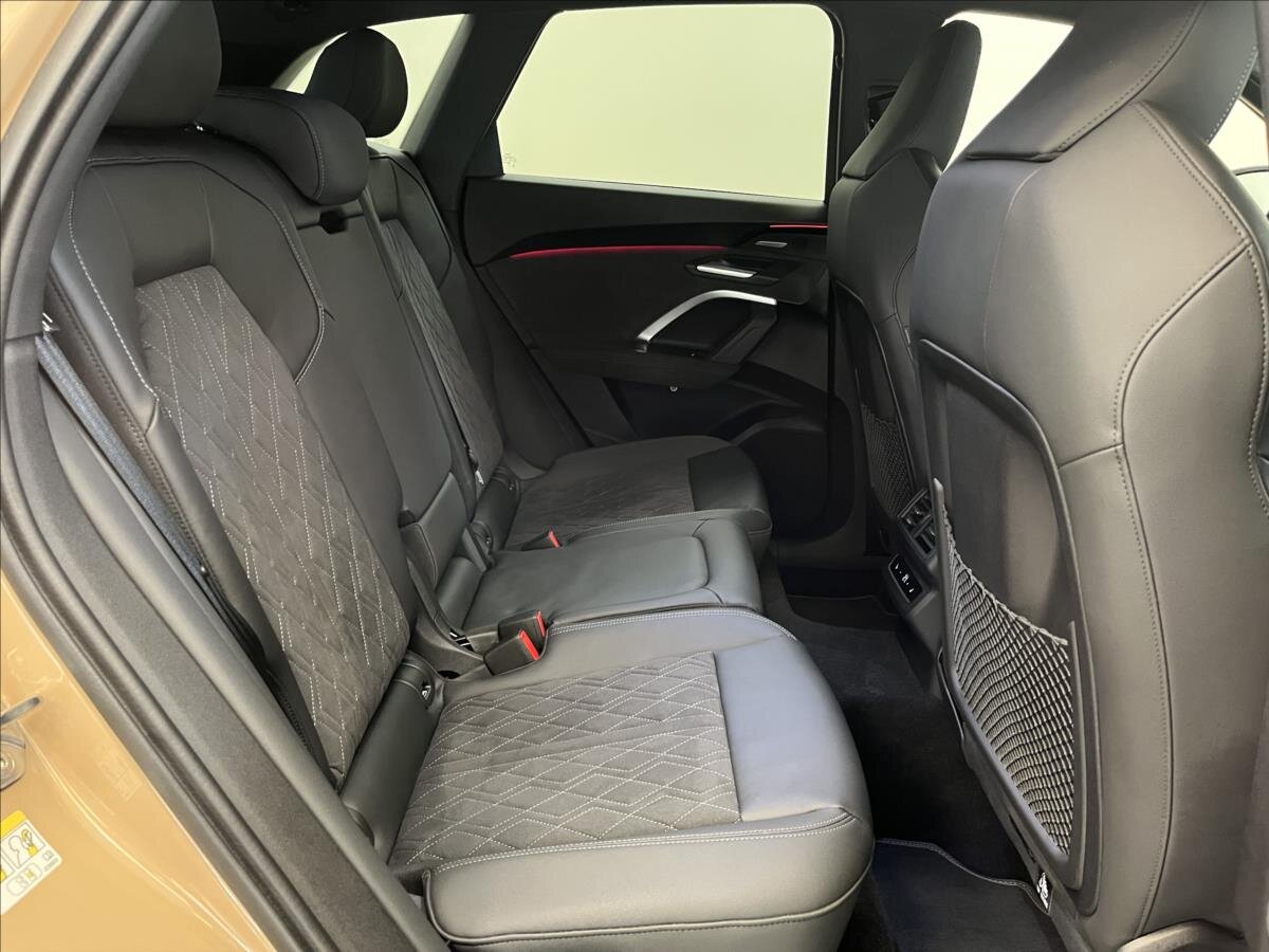 Audi Q5 SUV / Terénní 2,0 l 150 kw