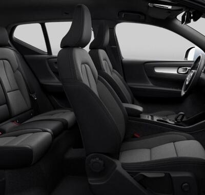 Volvo XC40 10