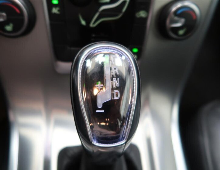 Volvo V70 Kombi 2,4 l 120 kw