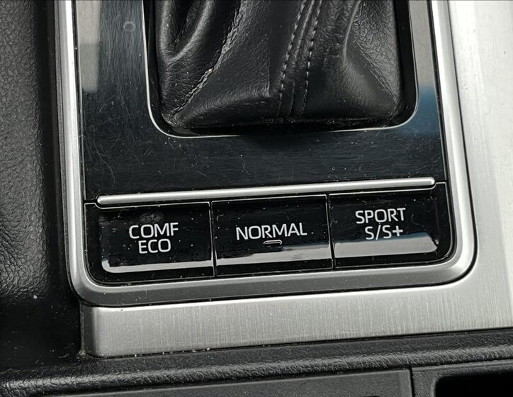 Toyota Land Cruiser 18