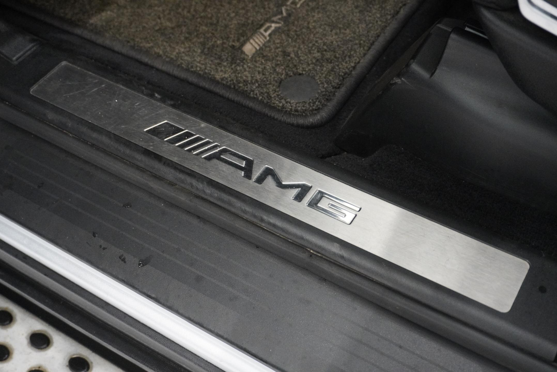 Mercedes-Benz Třídy M SUV 6,2 l 375 kw