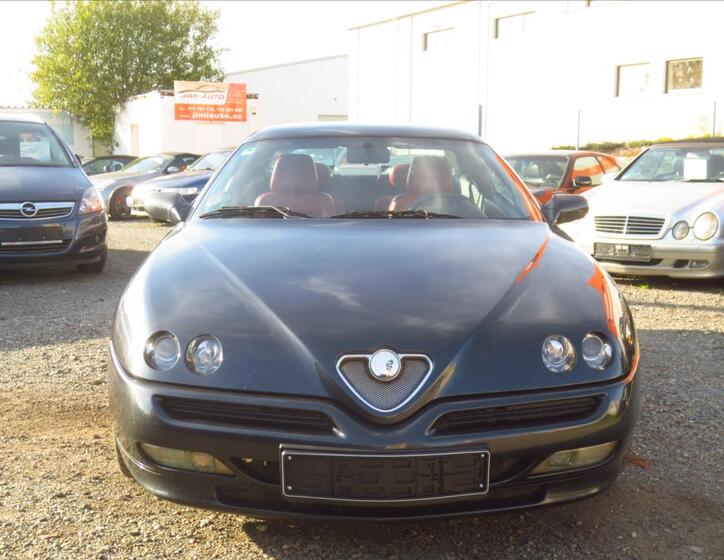 Alfa Romeo GTV 12