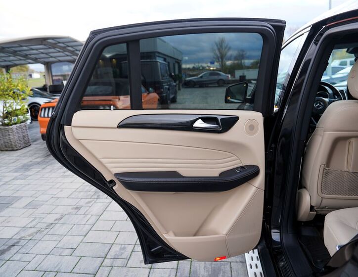 Mercedes-Benz GLE 19