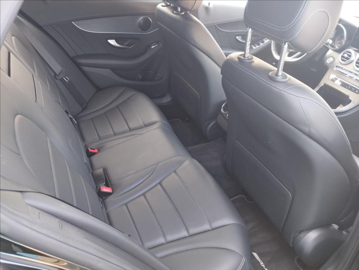 Mercedes-Benz Třídy C Kombi 2,0 l 143 kw