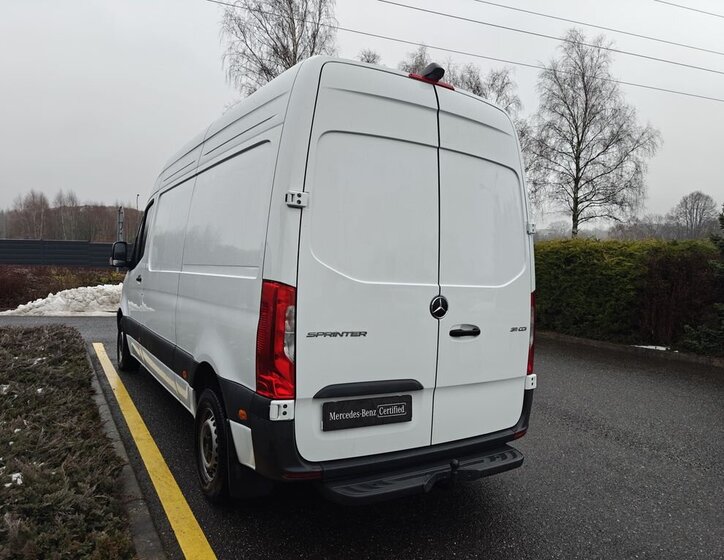 Mercedes-Benz Sprinter 7