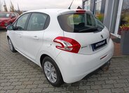 Peugeot 208 10