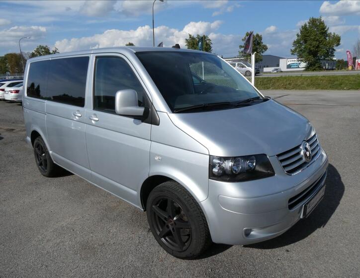 Volkswagen Caravelle 1