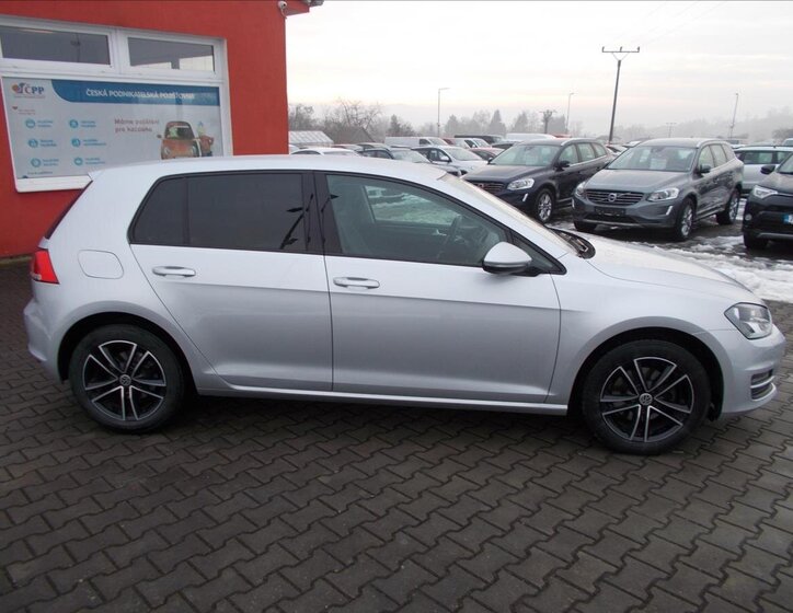 Volkswagen Golf Hatchback 1,6 l 77 kw