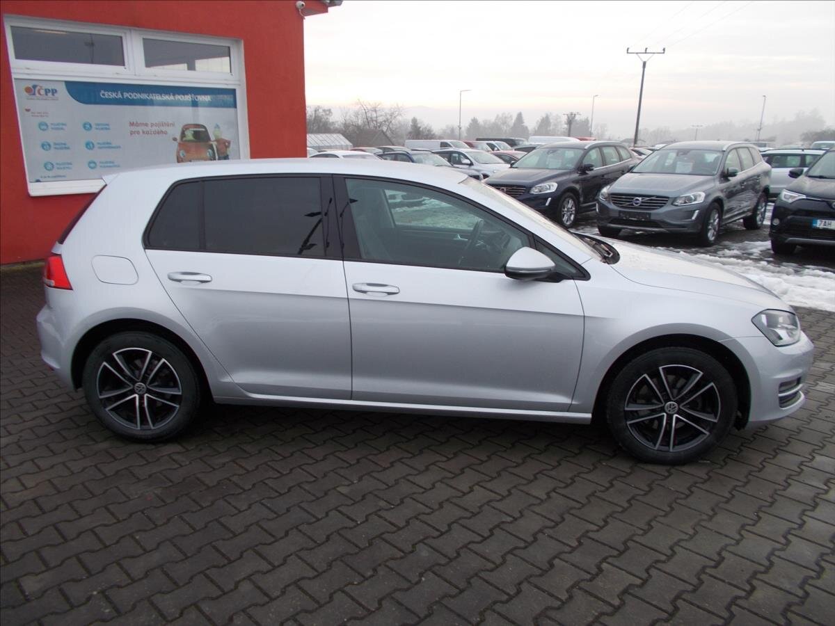 Volkswagen Golf Hatchback 1,6 l 77 kw
