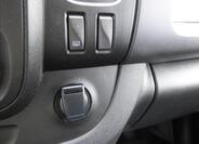 Renault Trafic 13