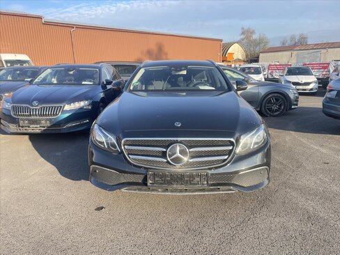 Mercedes-Benz Třídy E Kombi 2,0 l 143 kw