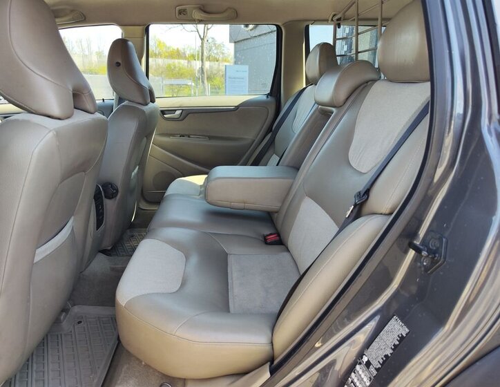 Volvo XC70 Kombi 2,4 l 120 kw