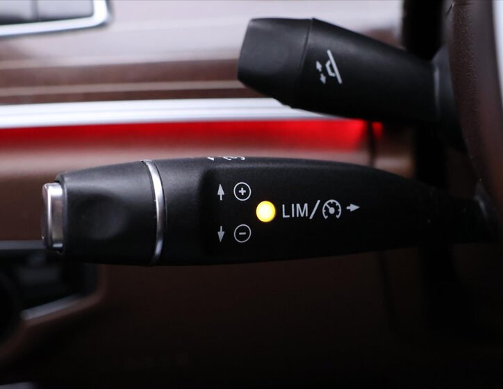 Mercedes-Benz Třídy E Sedan / Limuzína 2,0 l 135 kw