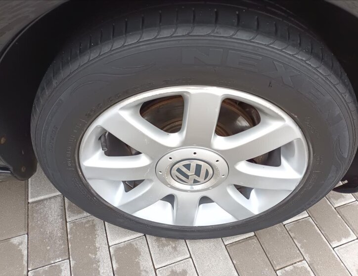 Volkswagen Golf Hatchback 1,2 l 77 kw