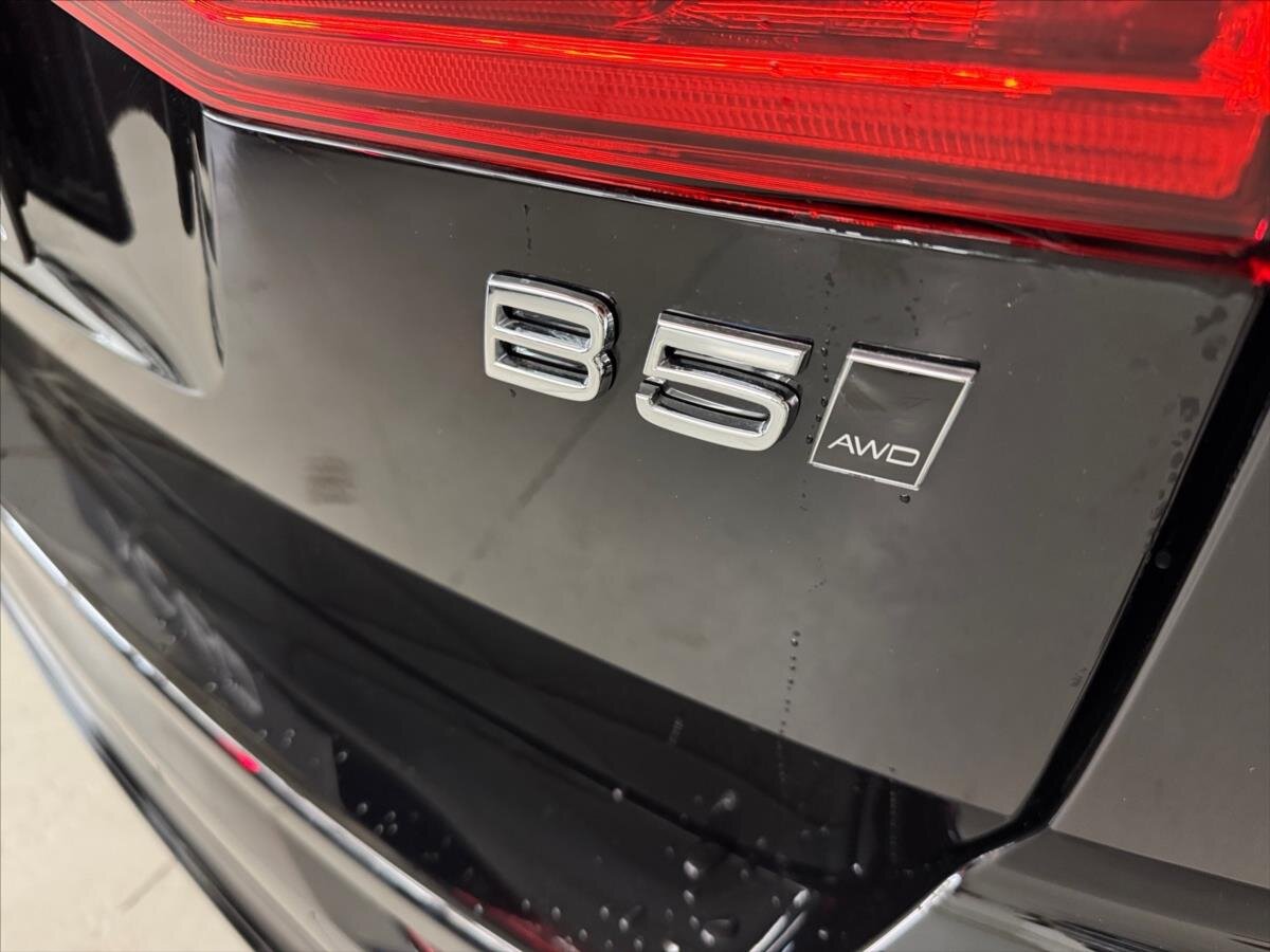 Volvo XC60 SUV / Terénní 2,0 l 184 kw