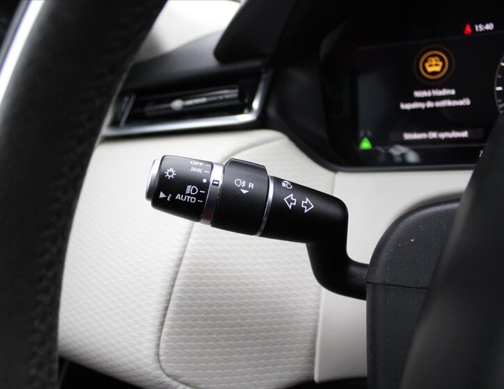 Land Rover Range Rover Velar SUV / Terénní 3,0 l 221 kw