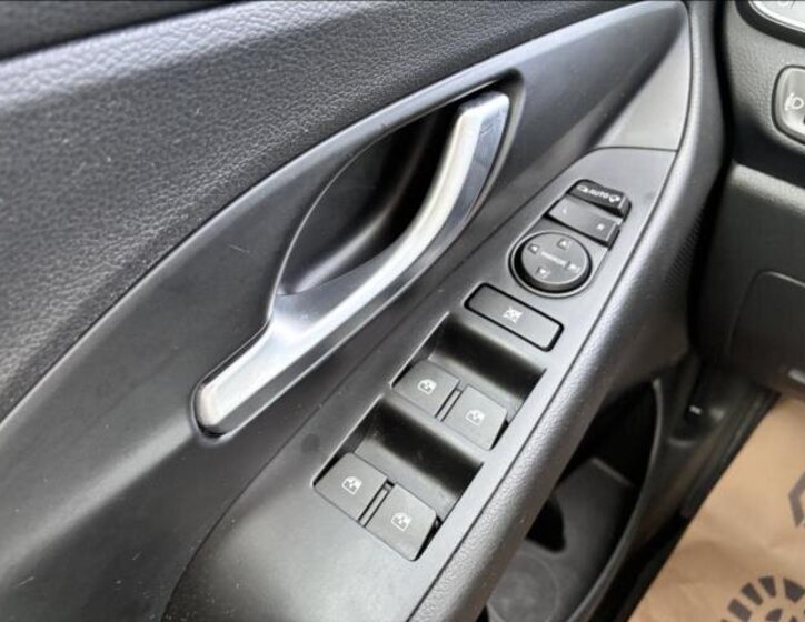 Hyundai i30 Hatchback 998,0 88 kw