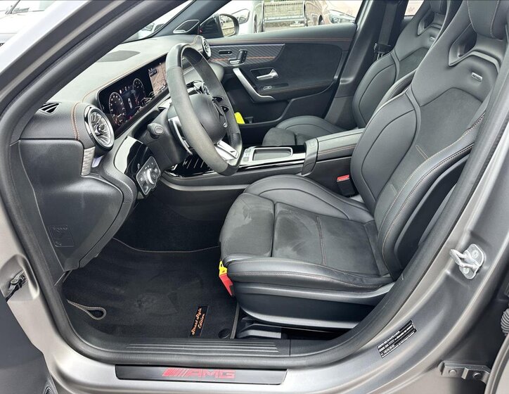 Mercedes-Benz Třídy A Hatchback 2,0 l 310 kw