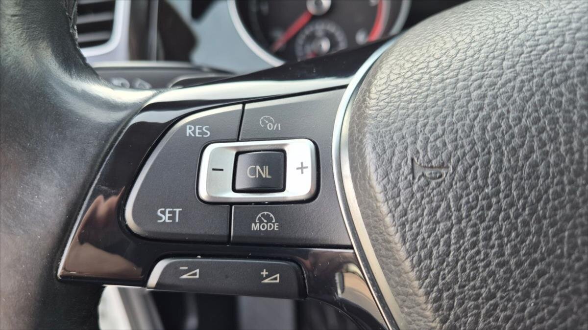 Volkswagen Golf Kombi 1,6 l 77 kw