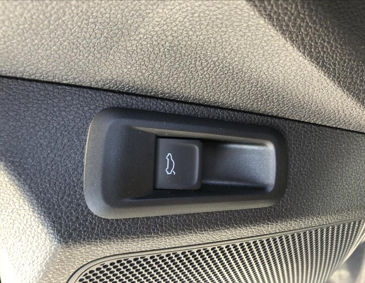 Škoda Scala Hatchback 1,5 l 110 kw