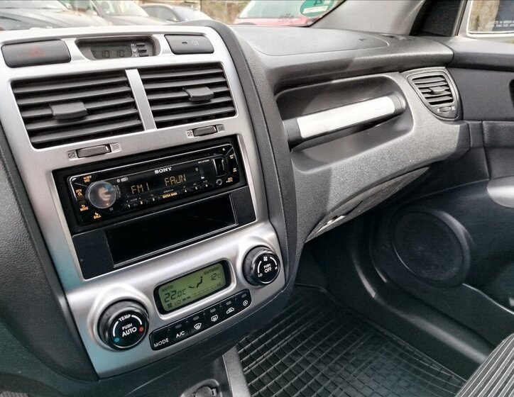 KIA Sportage SUV / Terénní 2,0 l 103 kw