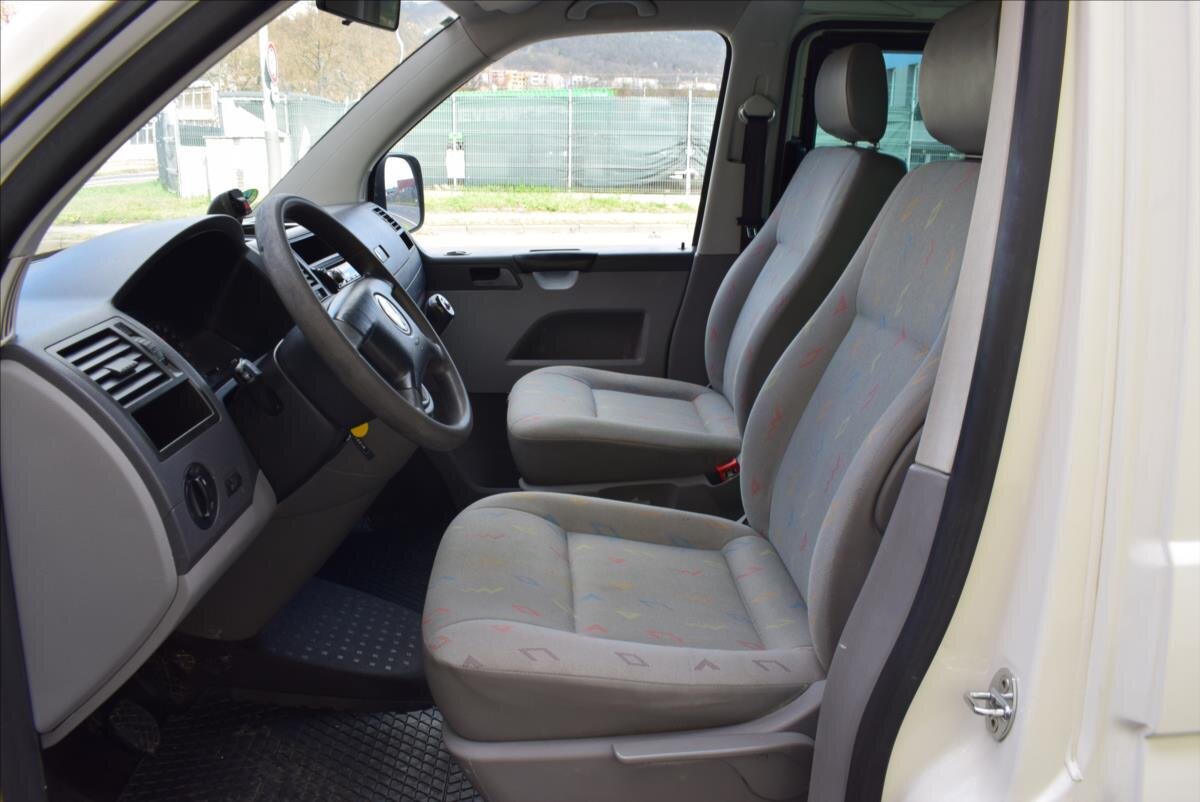 Volkswagen Transporter Ostatní 2,5 l 96 kw